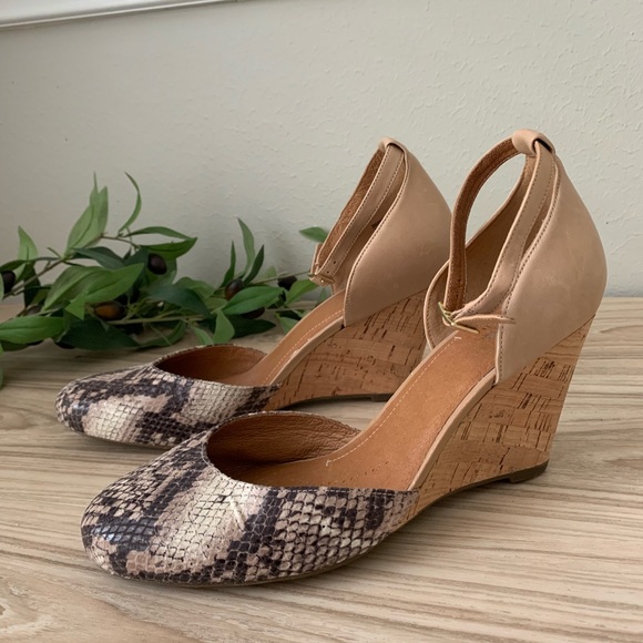 Clarks Shoes - Clarks Purity Hyline Snake Print Cork Wedges 8.5